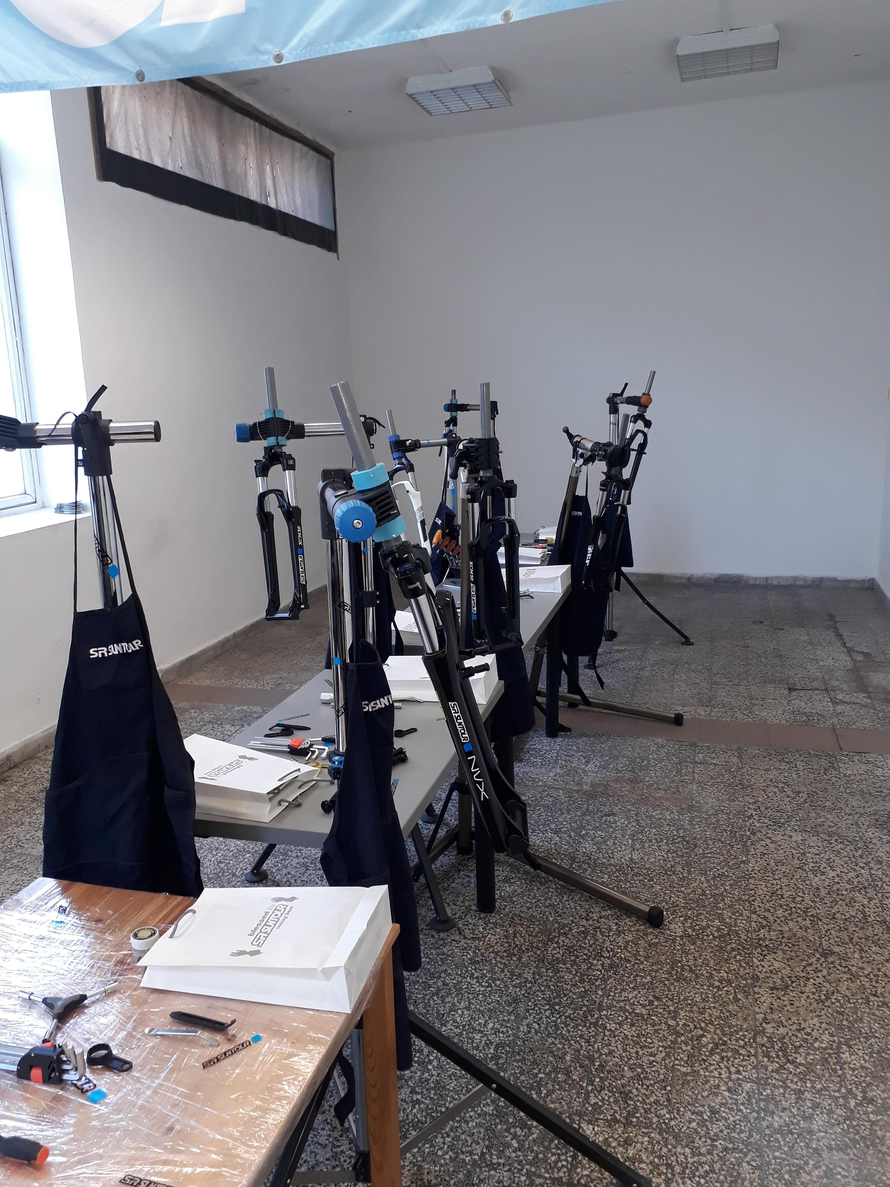 SR Suntour műszaki képzés