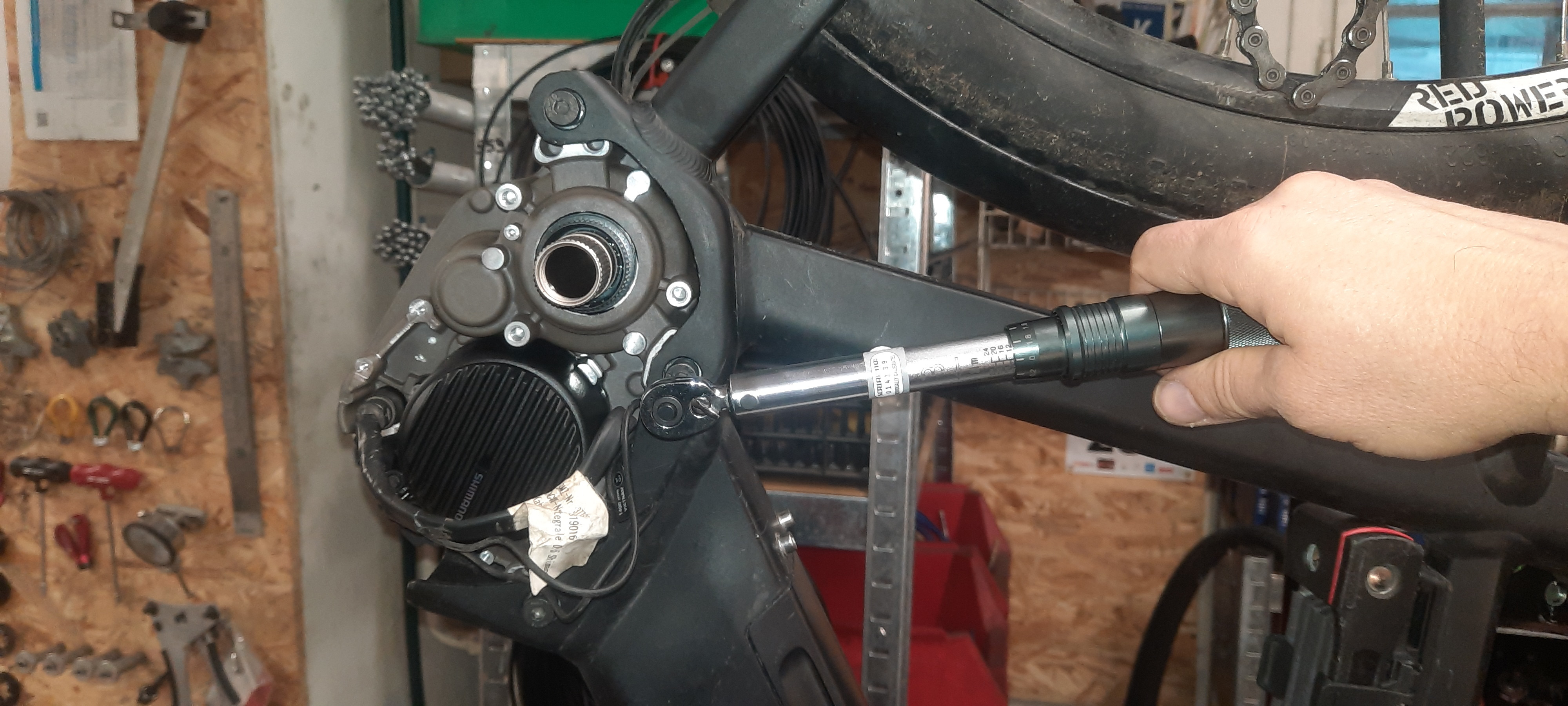 Shimano motor csere