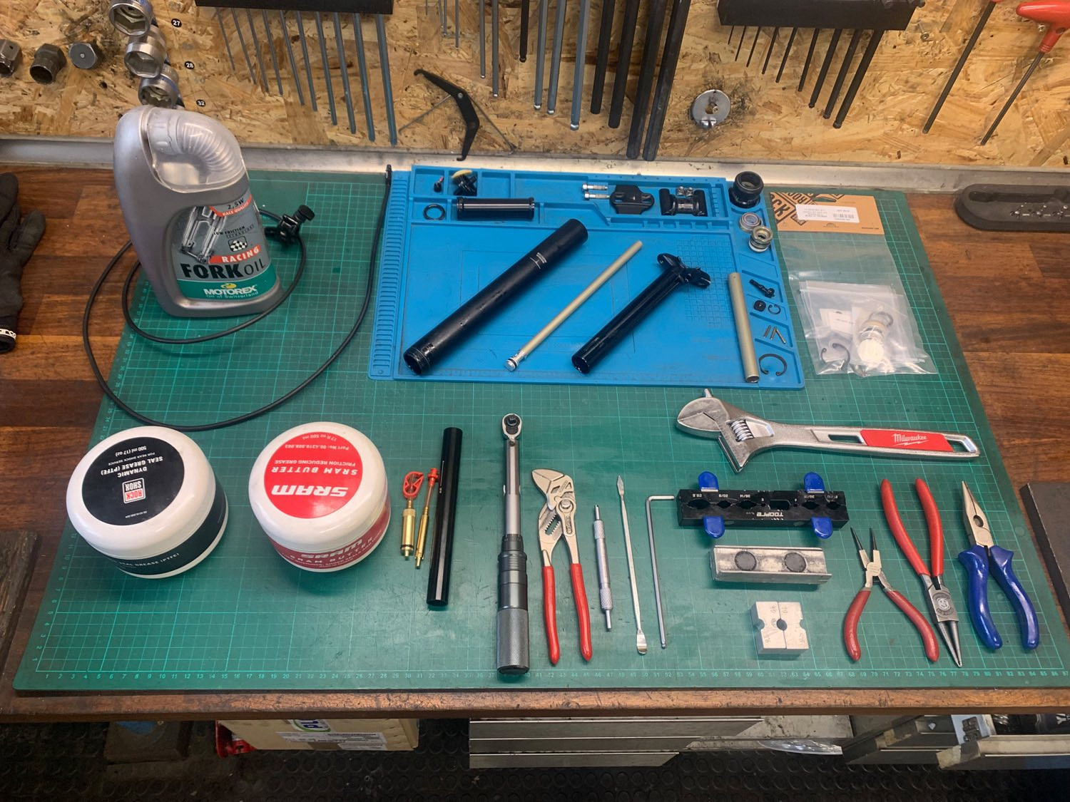 Rock Shox Reverb service