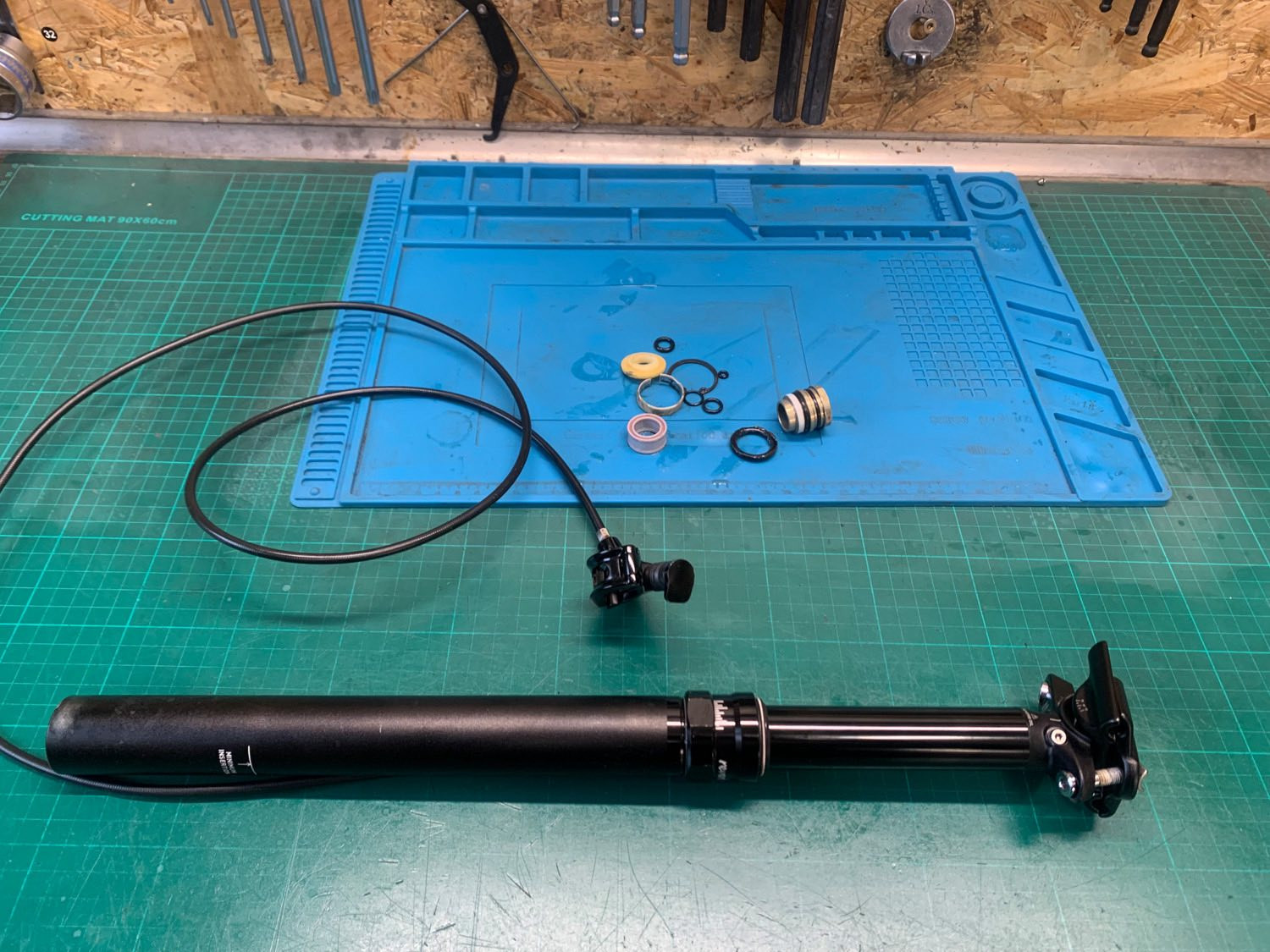 Rock Shox Reverb service